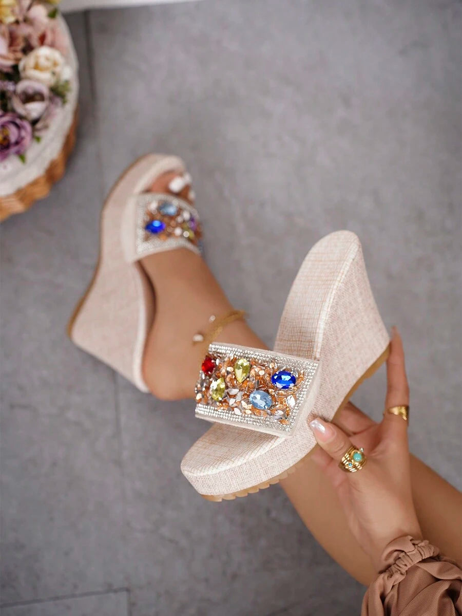 Nella | Mule con Zeppa e Cristalli