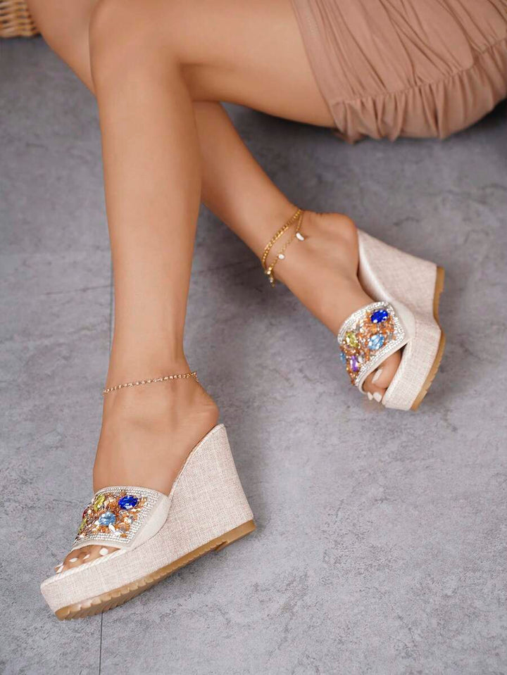 Nella | Mule con Zeppa e Cristalli