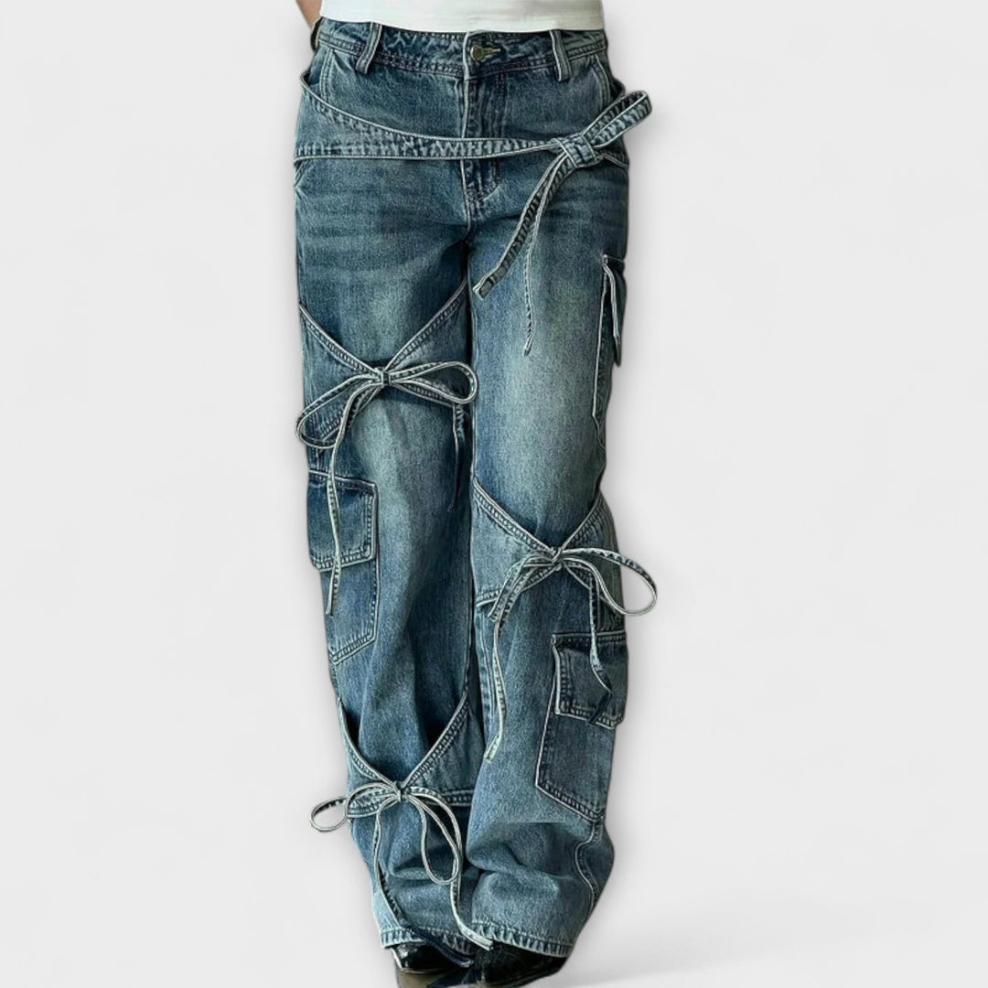 Denara – Jeans larghi con elementi di legatura