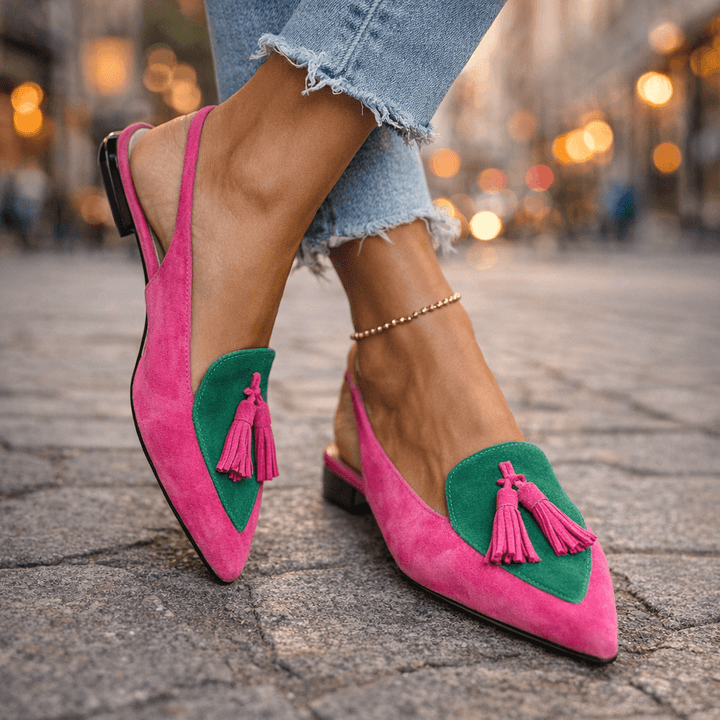 Velia | Mule Piatte Bicolori in Suedè con Nappine