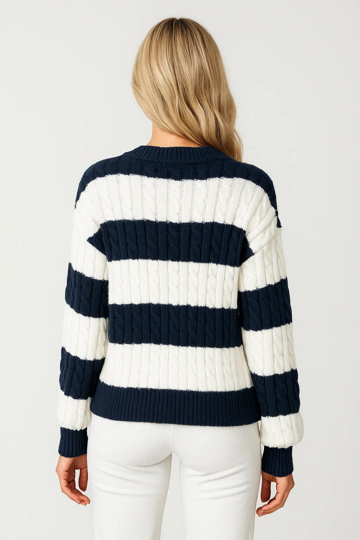 MIRELLE | MAGLIONE A RIGHE CON SCOLLO A V E TRECCE