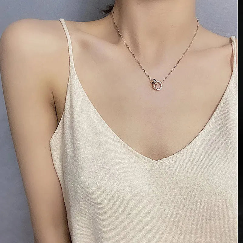 CYNTHIA™ – Collana con Charm in Numeri Romani