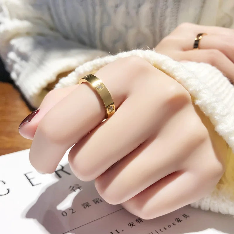 MONA™ – Anello Moderno Elegante in Oro
