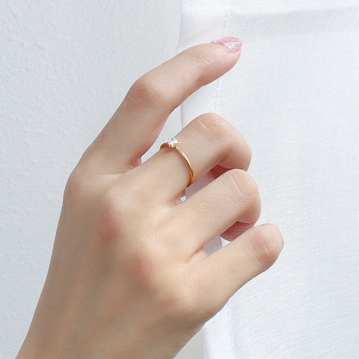 VICTORINE™ – Anello di Eleganza Semplice