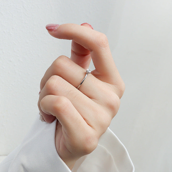 VICTORINE™ – Anello di Eleganza Semplice