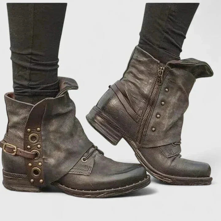 ROSELLE – BOOTS RIVETTATI
