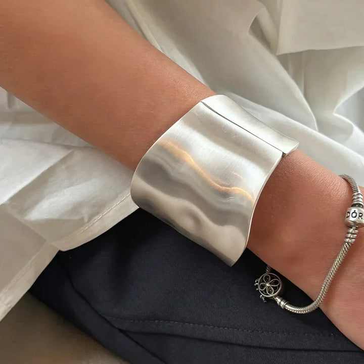 RAYNA™ – Bracciale Asimmetrico Chic