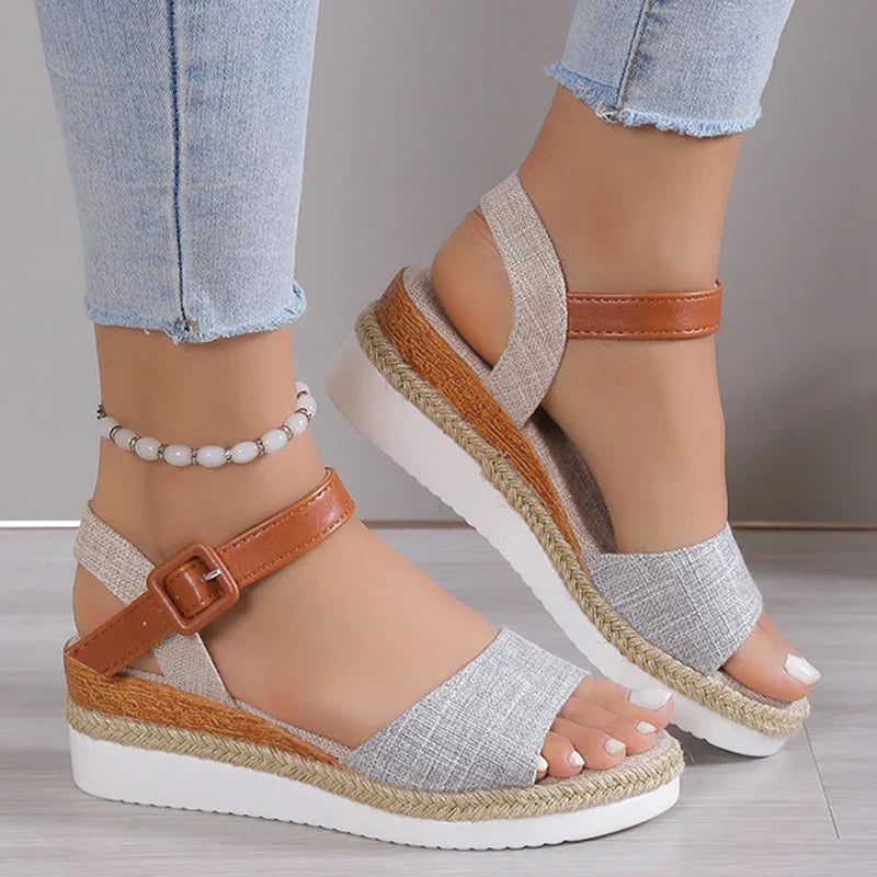 CHARLENE™ – Sandali con Tacco Comodo in Stile Rilassato