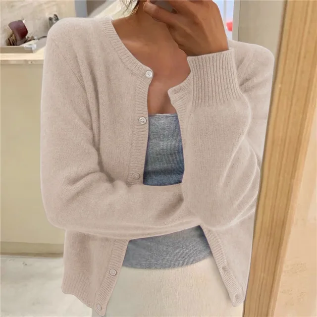 Carmela | Cardigan in Maglia con Collo Rotondo e Bottoni