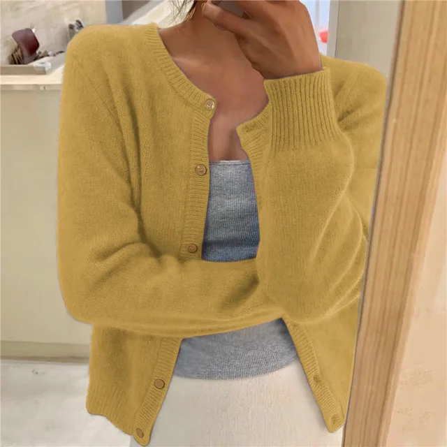 Carmela | Cardigan in Maglia con Collo Rotondo e Bottoni