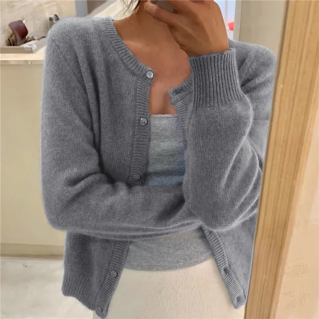 Carmela | Cardigan in Maglia con Collo Rotondo e Bottoni