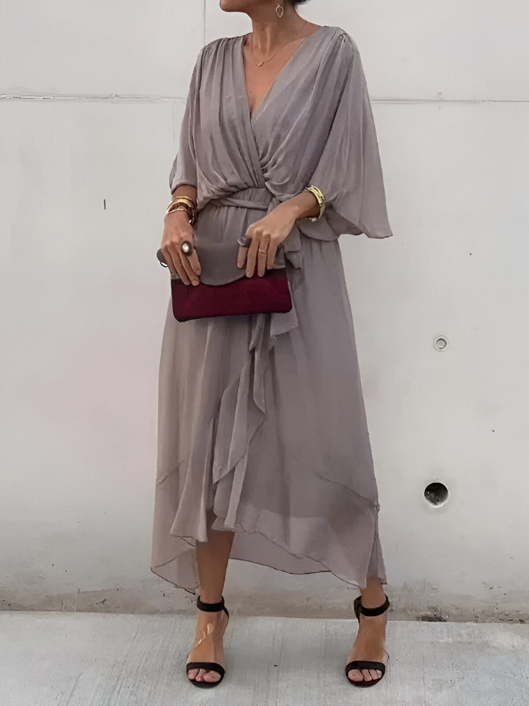 MONICA | ABITO IN CHIFFON CON SCOLLO A V