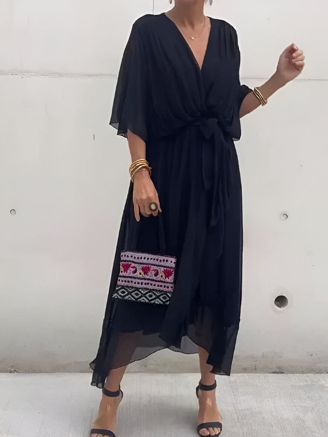 MONICA | ABITO IN CHIFFON CON SCOLLO A V