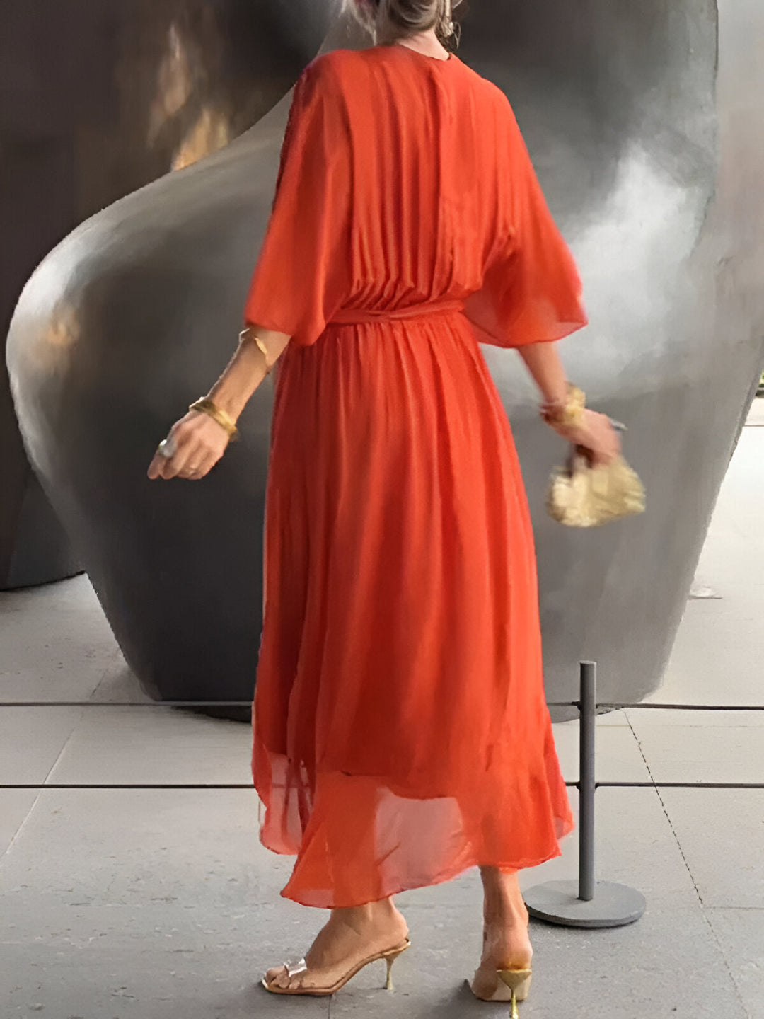MONICA | ABITO IN CHIFFON CON SCOLLO A V